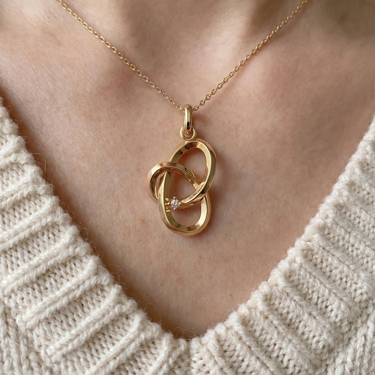 Aşk Düğümü Kolye | Fable Serisi | Altın Kaplama 925 Gümüş | Mihu Jewelry