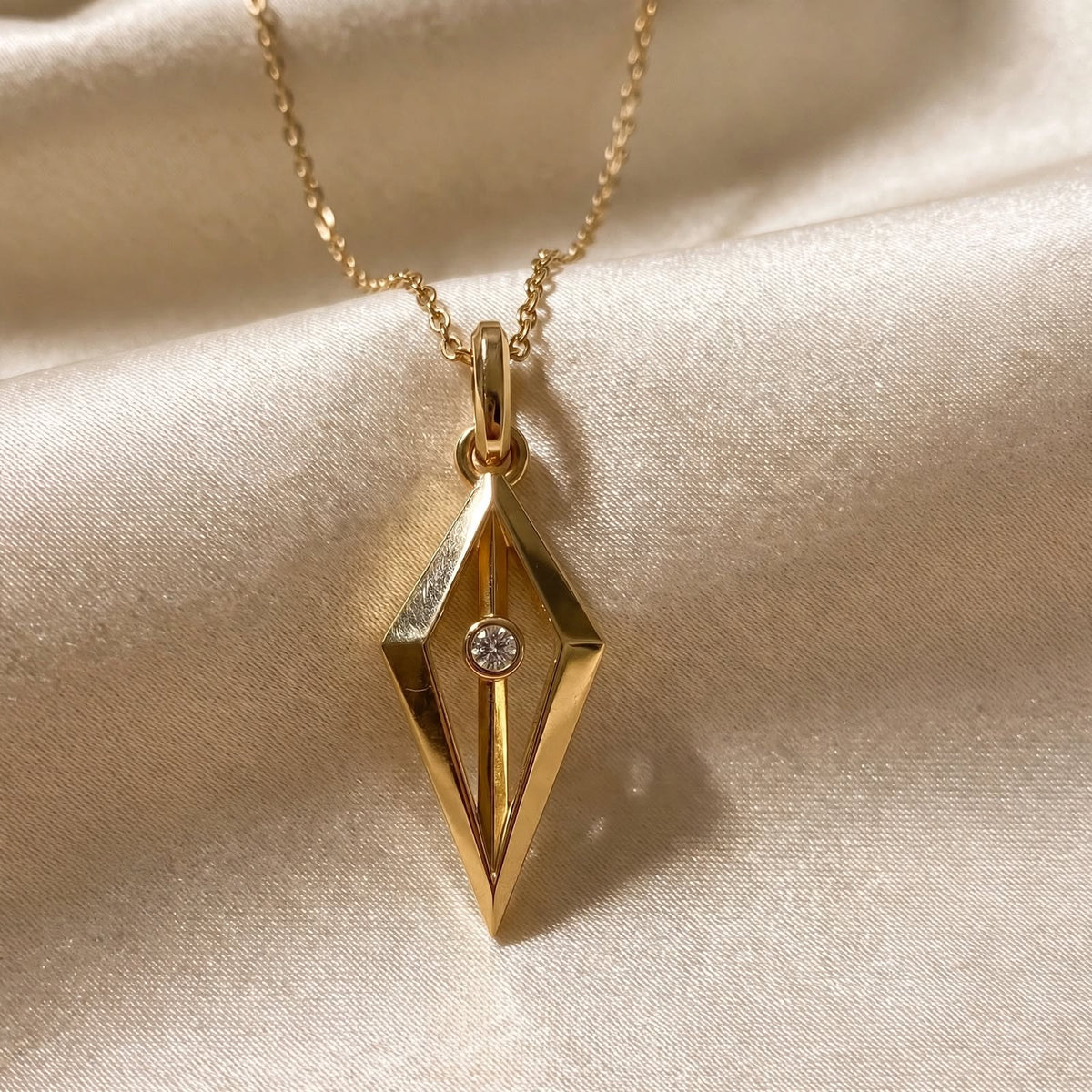 INTJ Mimar Kolye | Altın Kaplama 925 Gümüş | Mihu Jewelry