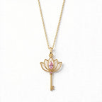Lotus Anahtar Kolye | Fable Serisi | Altın Kaplama 925 Gümüş | Pembe Zirkon | Mihu Jewelry