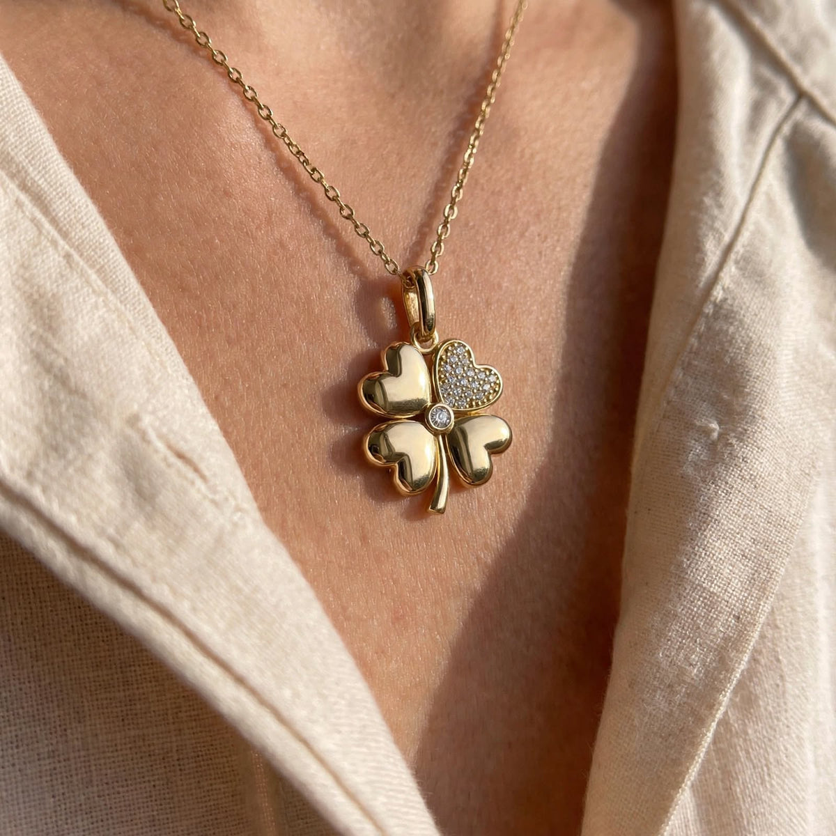 Yonca Kolye | Fable Serisi | Altın Kaplama 925 Gümüş | Mihu Jewelry