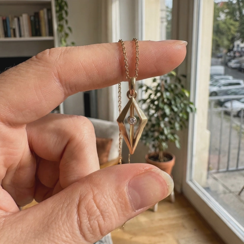 INTJ Mimar Kolye | Altın Kaplama 925 Gümüş | Mihu Jewelry