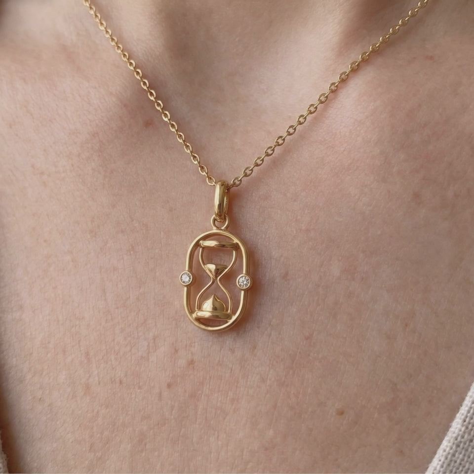 ESTJ Kum Saati Kolye | Altın Kaplama 925 Gümüş | Mihu Jewelry